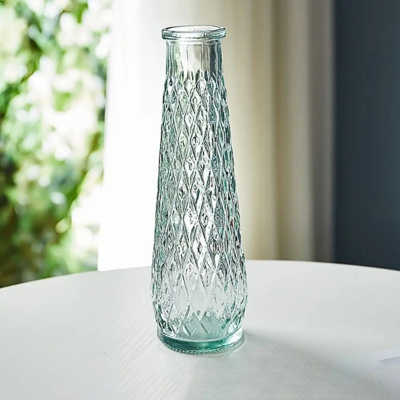 Home Decor Diy Ideas - Prosty, vintage'owy wazon z tłoczonego szkła,