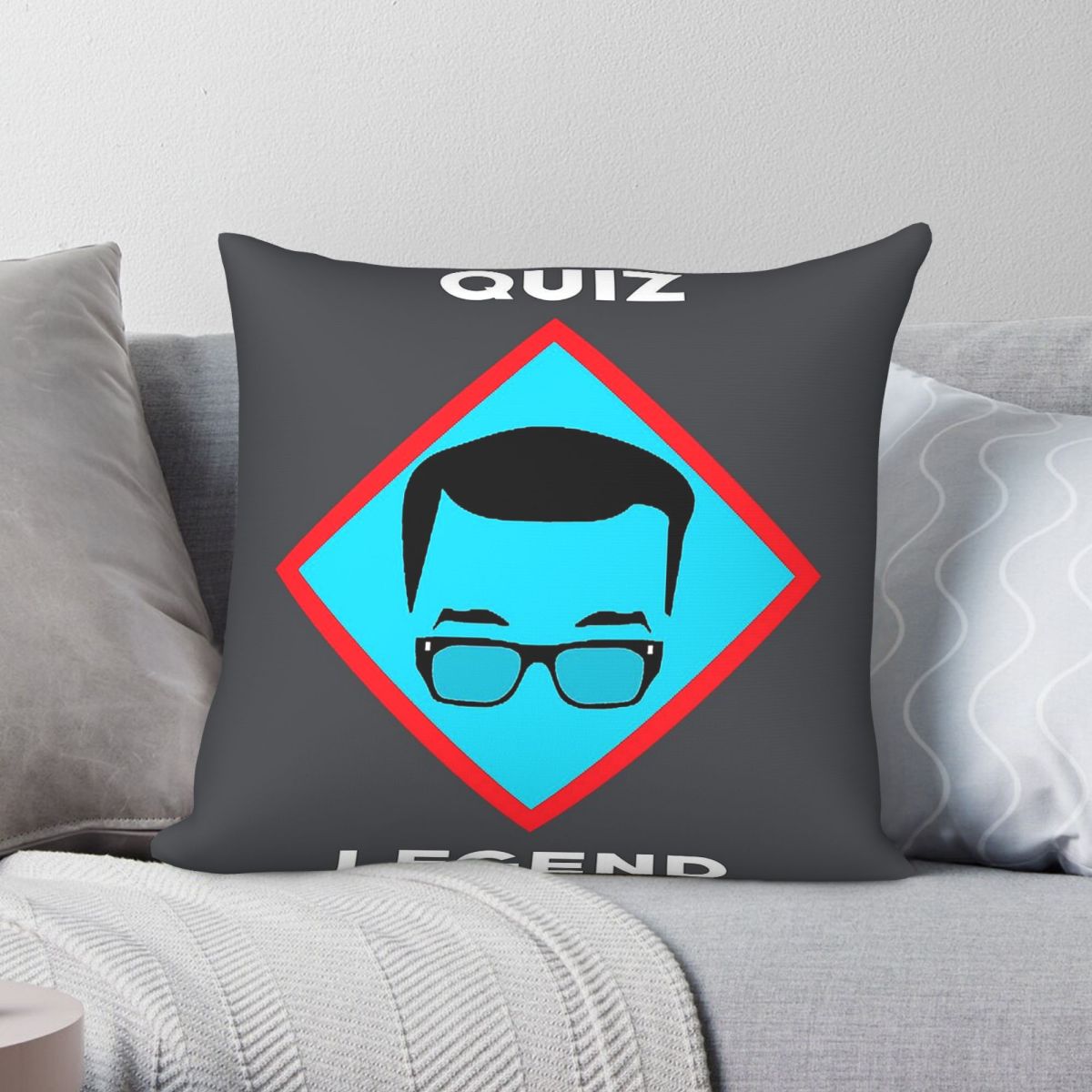 Home Decor Quiz Free - Poszewka na poduszkę Richard Osman Quiz